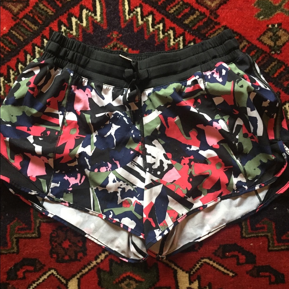 Lululemon Hottie Hot Short *Long 6